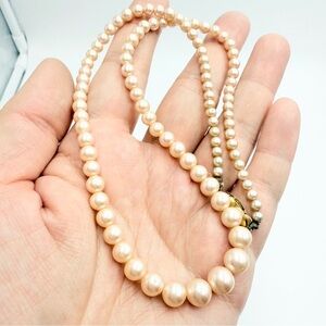 Vintage Punk Cream Glass Pearl Necklace Classic 1950s Style Beaded Strand Clasp